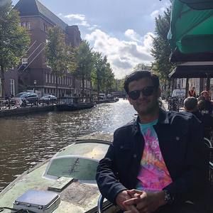 Meet your Posher, Parker